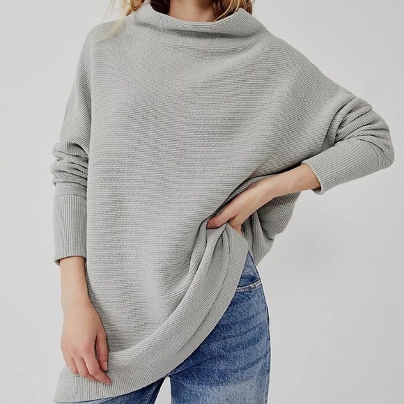 Free People Sweaters - Free People Ottoman Slouchy Tunic Sweater size XS in Grey